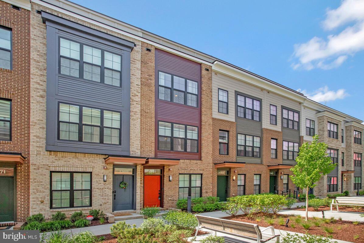 7367 BLADE DR, FALLS CHURCH, Virginia 22042, 3 Bedrooms Bedrooms, ,3 BathroomsBathrooms,Residential,For sale,7367 BLADE DR,VAFX2238760 MLS # VAFX2238760