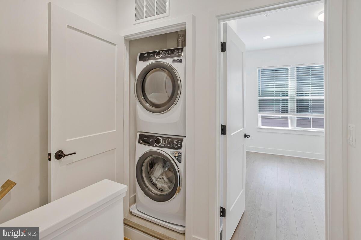 7367 BLADE DR, FALLS CHURCH, Virginia 22042, 3 Bedrooms Bedrooms, ,3 BathroomsBathrooms,Residential,For sale,7367 BLADE DR,VAFX2238760 MLS # VAFX2238760