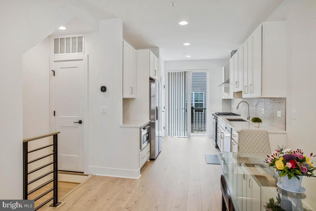 7367 BLADE DR, FALLS CHURCH, Virginia 22042, 3 Bedrooms Bedrooms, ,3 BathroomsBathrooms,Residential,For sale,7367 BLADE DR,VAFX2238760 MLS # VAFX2238760