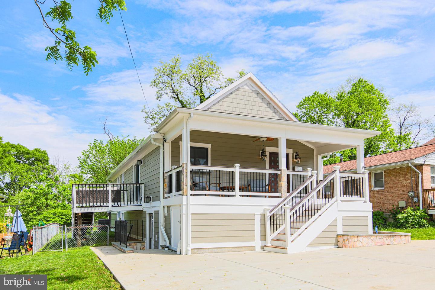 1549 11TH ST S, ARLINGTON, Virginia 22204, 3 Bedrooms Bedrooms, ,3 BathroomsBathrooms,Residential,For sale,1549 11TH ST S,VAAR2057068 MLS # VAAR2057068