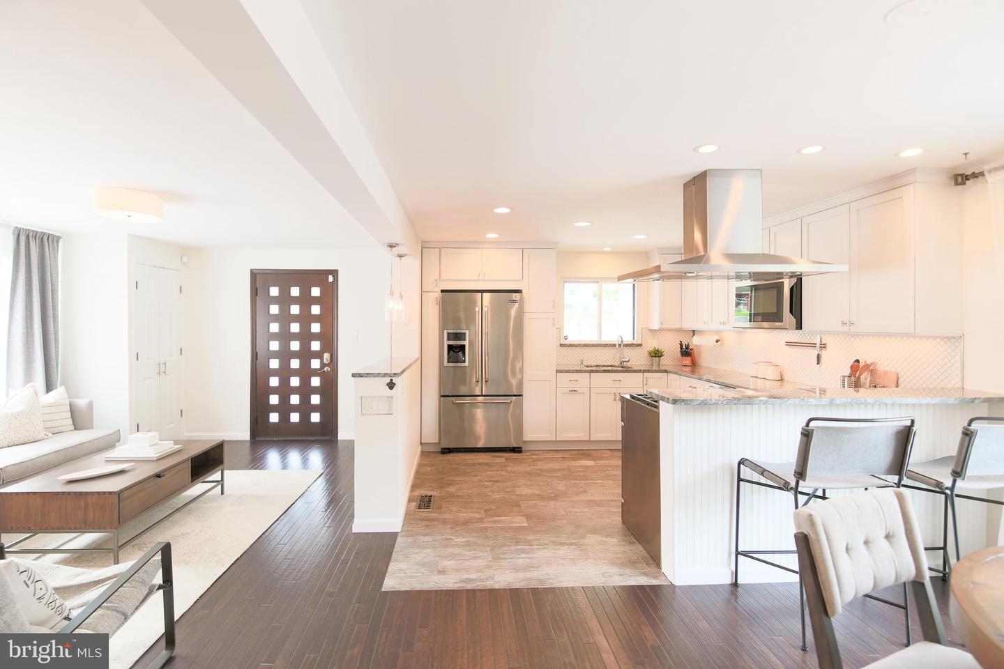 1549 11TH ST S, ARLINGTON, Virginia 22204, 3 Bedrooms Bedrooms, ,3 BathroomsBathrooms,Residential,For sale,1549 11TH ST S,VAAR2057068 MLS # VAAR2057068