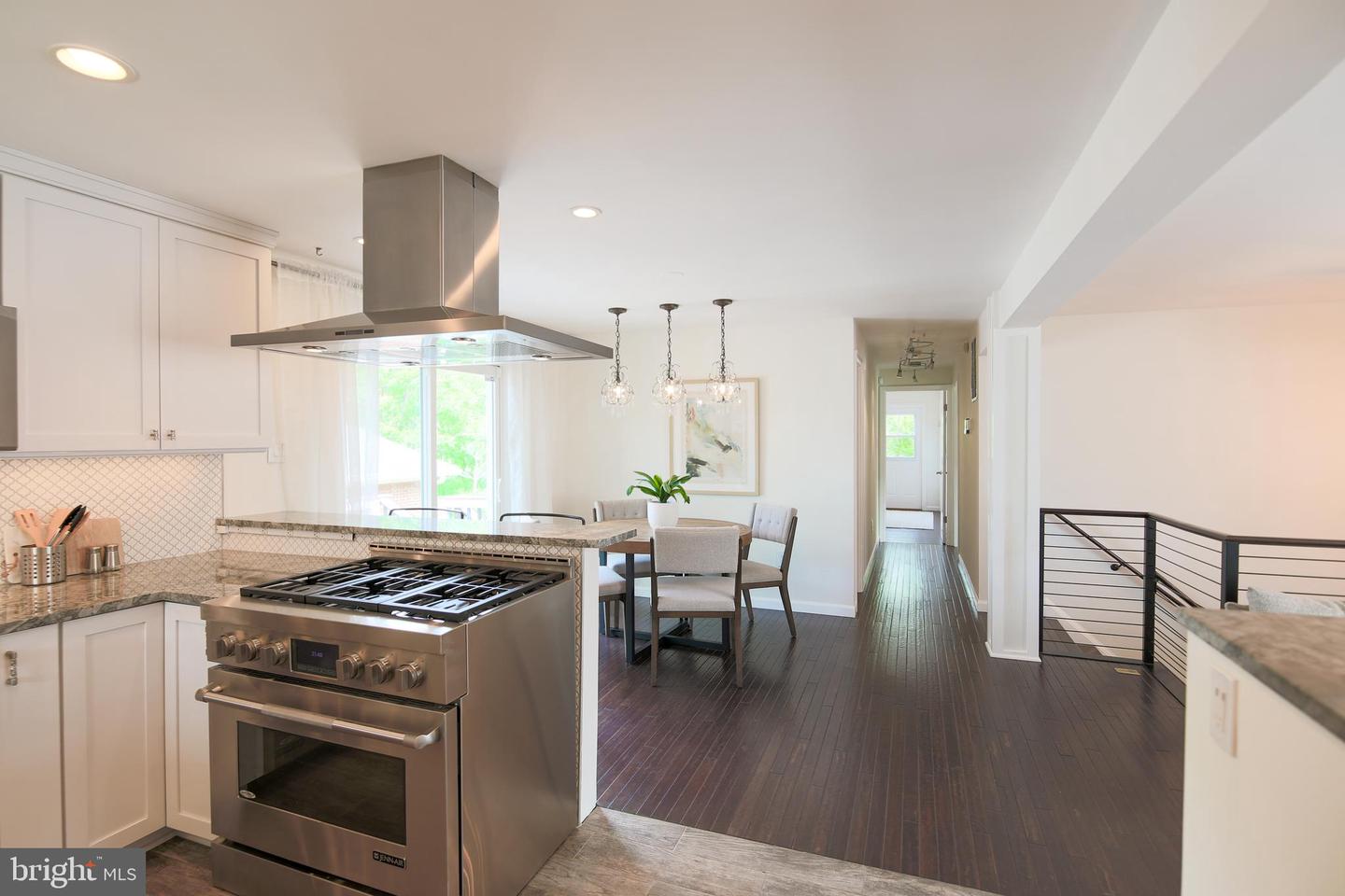 1549 11TH ST S, ARLINGTON, Virginia 22204, 3 Bedrooms Bedrooms, ,3 BathroomsBathrooms,Residential,For sale,1549 11TH ST S,VAAR2057068 MLS # VAAR2057068