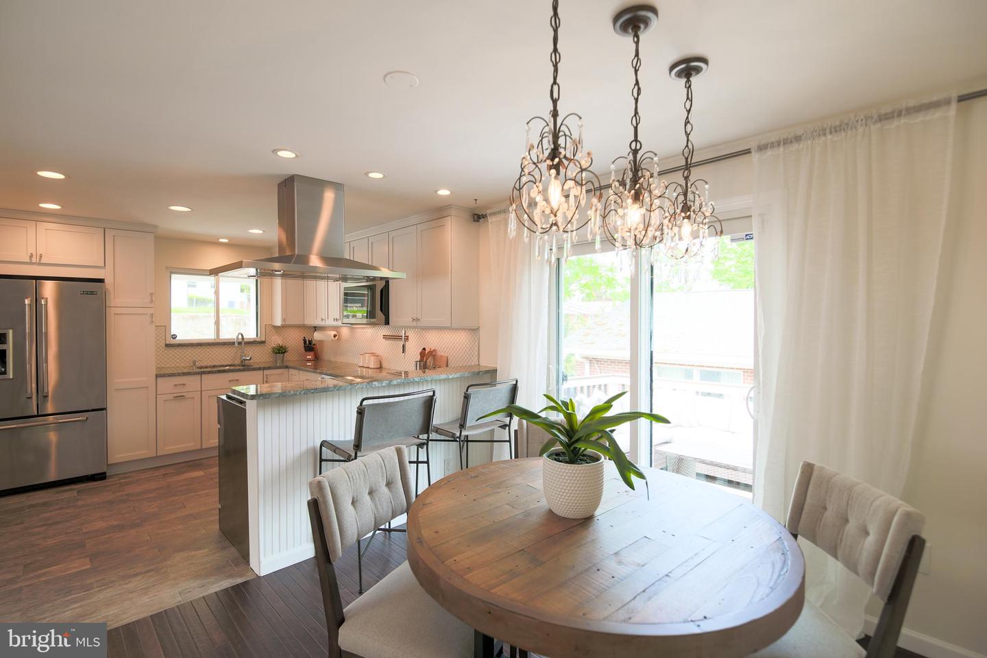 1549 11TH ST S, ARLINGTON, Virginia 22204, 3 Bedrooms Bedrooms, ,3 BathroomsBathrooms,Residential,For sale,1549 11TH ST S,VAAR2057068 MLS # VAAR2057068
