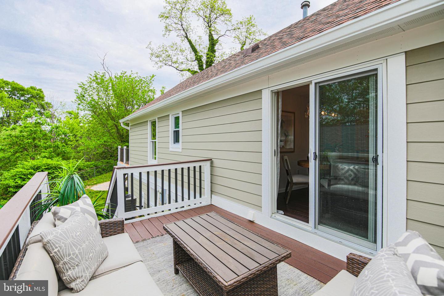 1549 11TH ST S, ARLINGTON, Virginia 22204, 3 Bedrooms Bedrooms, ,3 BathroomsBathrooms,Residential,For sale,1549 11TH ST S,VAAR2057068 MLS # VAAR2057068