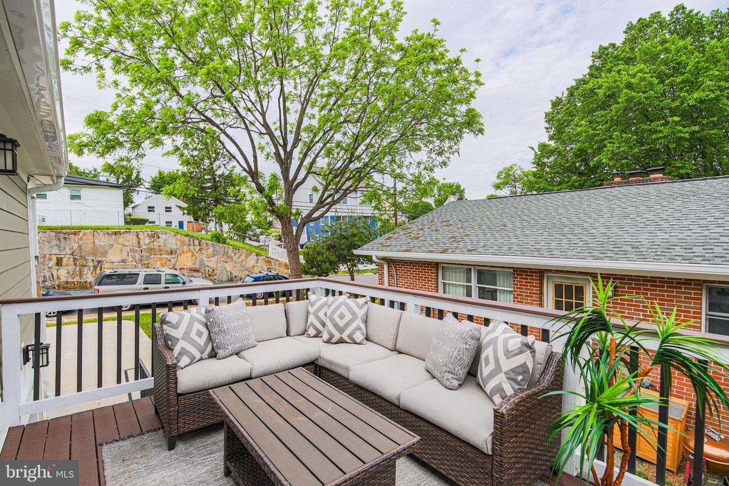 1549 11TH ST S, ARLINGTON, Virginia 22204, 3 Bedrooms Bedrooms, ,3 BathroomsBathrooms,Residential,For sale,1549 11TH ST S,VAAR2057068 MLS # VAAR2057068
