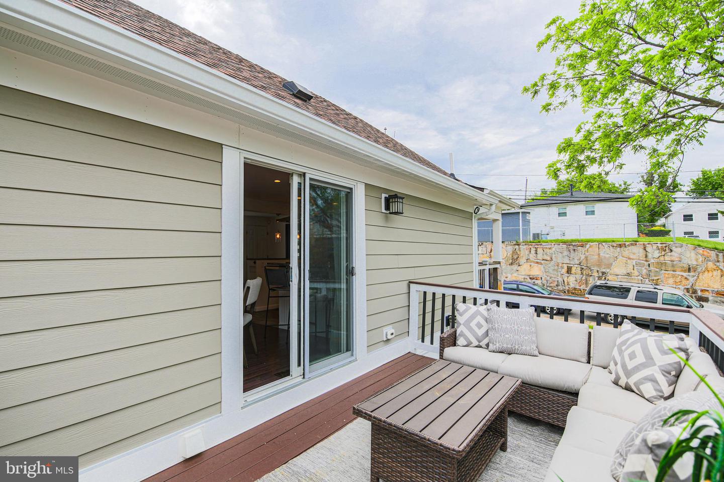 1549 11TH ST S, ARLINGTON, Virginia 22204, 3 Bedrooms Bedrooms, ,3 BathroomsBathrooms,Residential,For sale,1549 11TH ST S,VAAR2057068 MLS # VAAR2057068