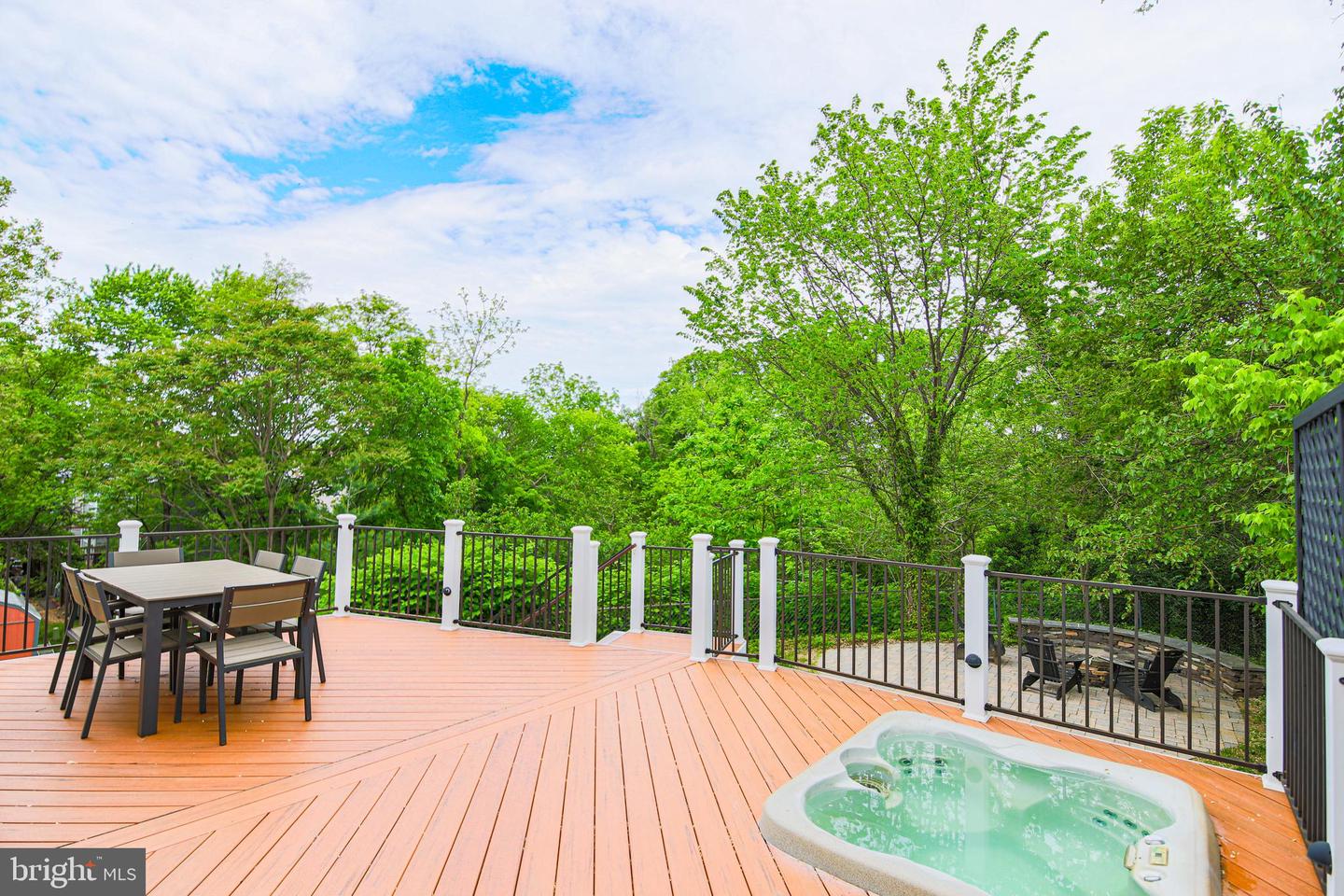 1549 11TH ST S, ARLINGTON, Virginia 22204, 3 Bedrooms Bedrooms, ,3 BathroomsBathrooms,Residential,For sale,1549 11TH ST S,VAAR2057068 MLS # VAAR2057068