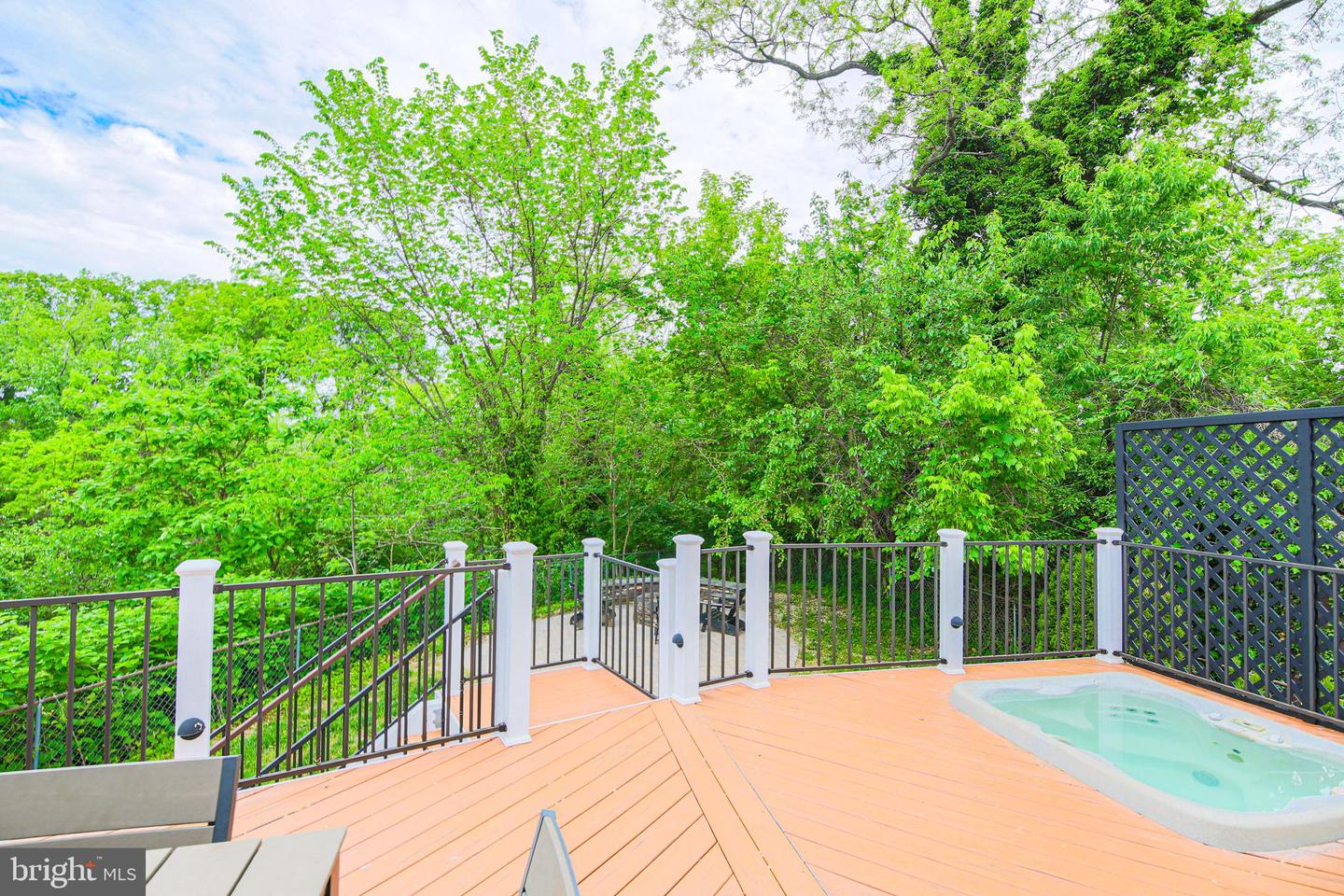 1549 11TH ST S, ARLINGTON, Virginia 22204, 3 Bedrooms Bedrooms, ,3 BathroomsBathrooms,Residential,For sale,1549 11TH ST S,VAAR2057068 MLS # VAAR2057068