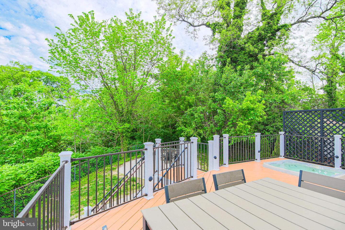 1549 11TH ST S, ARLINGTON, Virginia 22204, 3 Bedrooms Bedrooms, ,3 BathroomsBathrooms,Residential,For sale,1549 11TH ST S,VAAR2057068 MLS # VAAR2057068