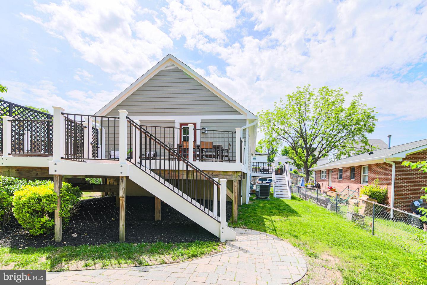 1549 11TH ST S, ARLINGTON, Virginia 22204, 3 Bedrooms Bedrooms, ,3 BathroomsBathrooms,Residential,For sale,1549 11TH ST S,VAAR2057068 MLS # VAAR2057068