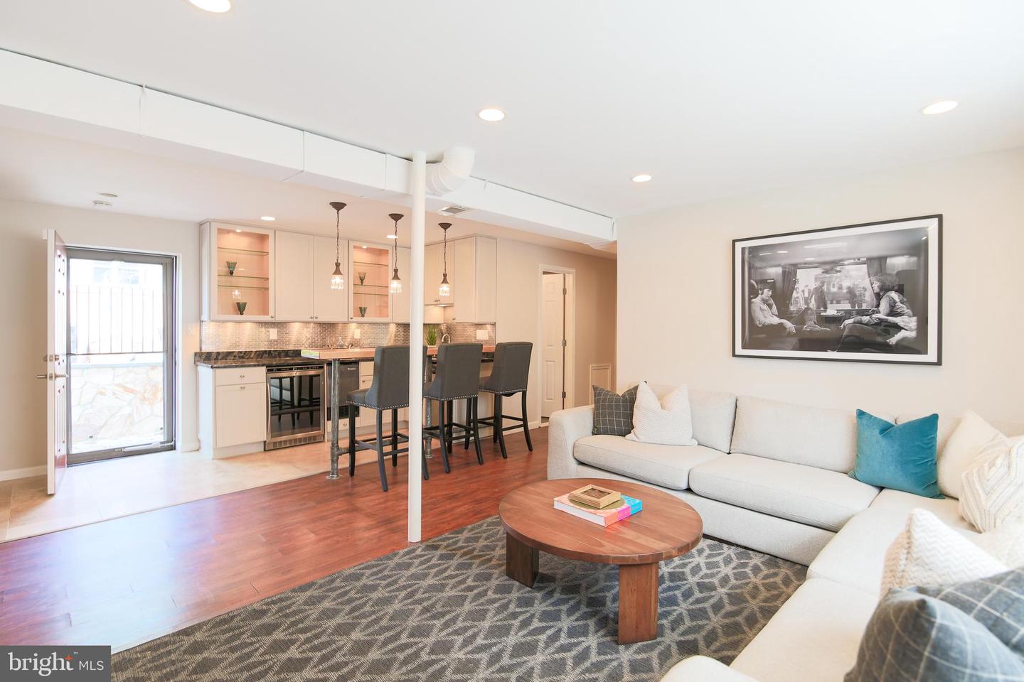1549 11TH ST S, ARLINGTON, Virginia 22204, 3 Bedrooms Bedrooms, ,3 BathroomsBathrooms,Residential,For sale,1549 11TH ST S,VAAR2057068 MLS # VAAR2057068