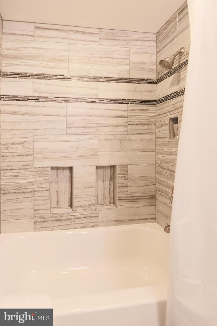 1549 11TH ST S, ARLINGTON, Virginia 22204, 3 Bedrooms Bedrooms, ,3 BathroomsBathrooms,Residential,For sale,1549 11TH ST S,VAAR2057068 MLS # VAAR2057068