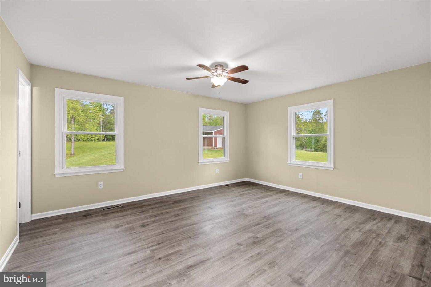 47 OLD FARM RD, FREDERICKSBURG, Virginia 22406, 3 Bedrooms Bedrooms, ,3 BathroomsBathrooms,Residential,For sale,47 OLD FARM RD,VAST2038528 MLS # VAST2038528