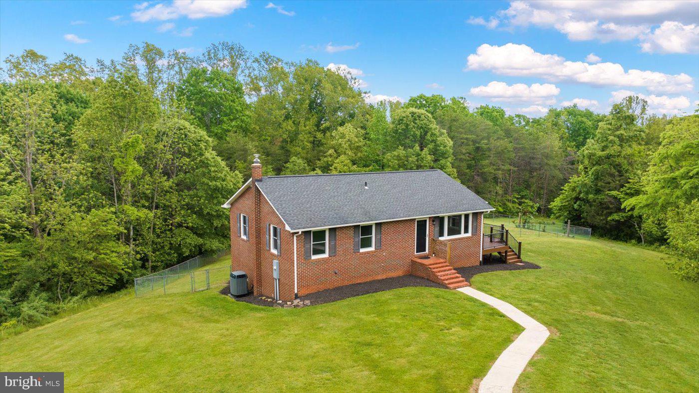 47 OLD FARM RD, FREDERICKSBURG, Virginia 22406, 3 Bedrooms Bedrooms, ,3 BathroomsBathrooms,Residential,For sale,47 OLD FARM RD,VAST2038528 MLS # VAST2038528