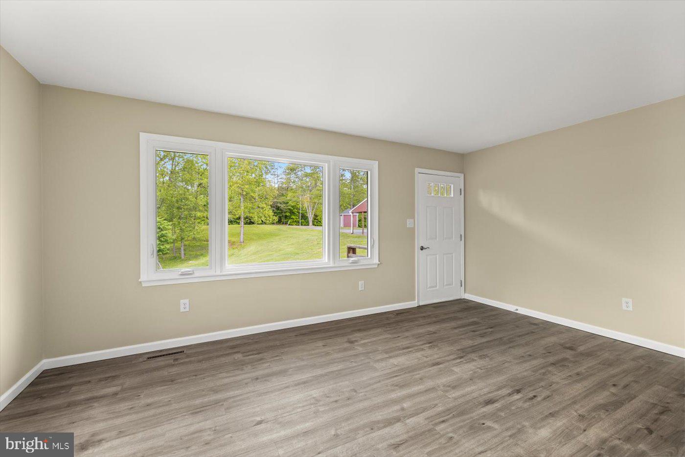 47 OLD FARM RD, FREDERICKSBURG, Virginia 22406, 3 Bedrooms Bedrooms, ,3 BathroomsBathrooms,Residential,For sale,47 OLD FARM RD,VAST2038528 MLS # VAST2038528