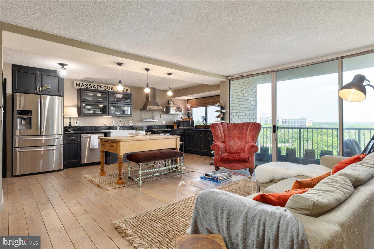 2500 N VAN DORN ST #801, ALEXANDRIA, Virginia 22302, 3 Bedrooms Bedrooms, ,2 BathroomsBathrooms,Residential,For sale,2500 N VAN DORN ST #801,VAAX2044966 MLS # VAAX2044966