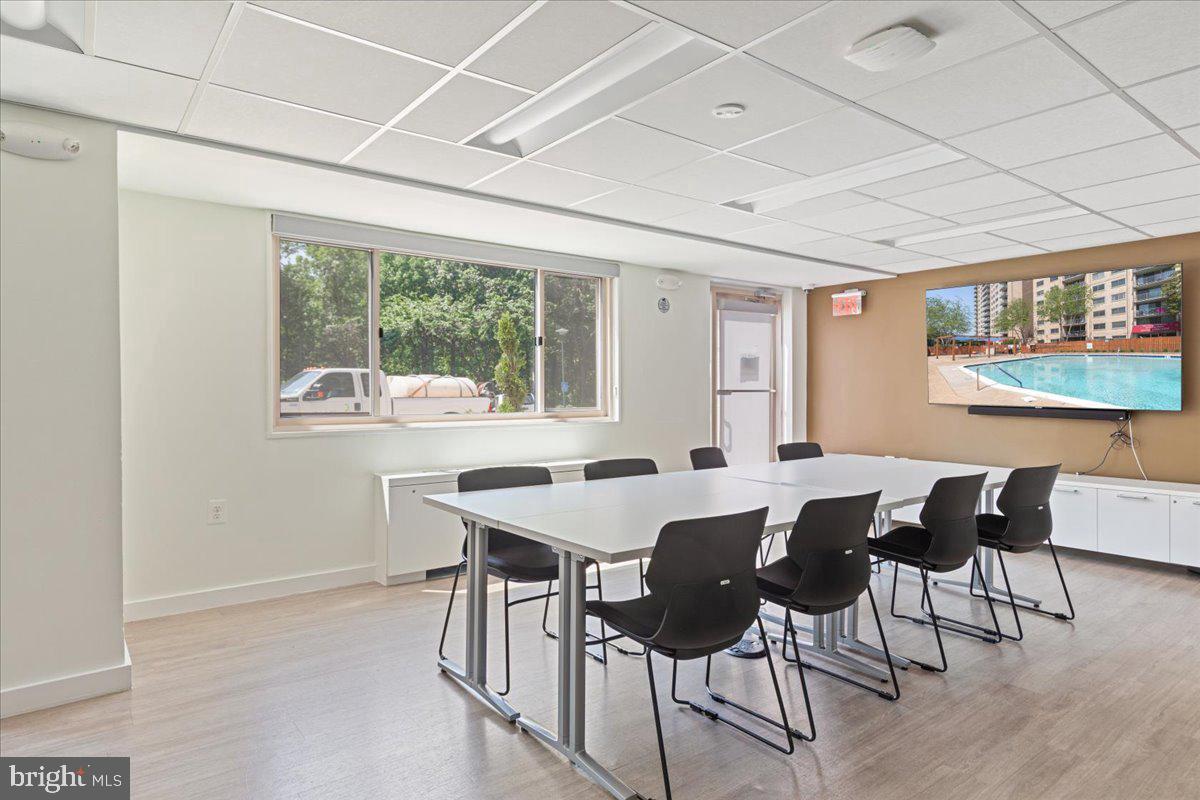 2500 N VAN DORN ST #801, ALEXANDRIA, Virginia 22302, 3 Bedrooms Bedrooms, ,2 BathroomsBathrooms,Residential,For sale,2500 N VAN DORN ST #801,VAAX2044966 MLS # VAAX2044966