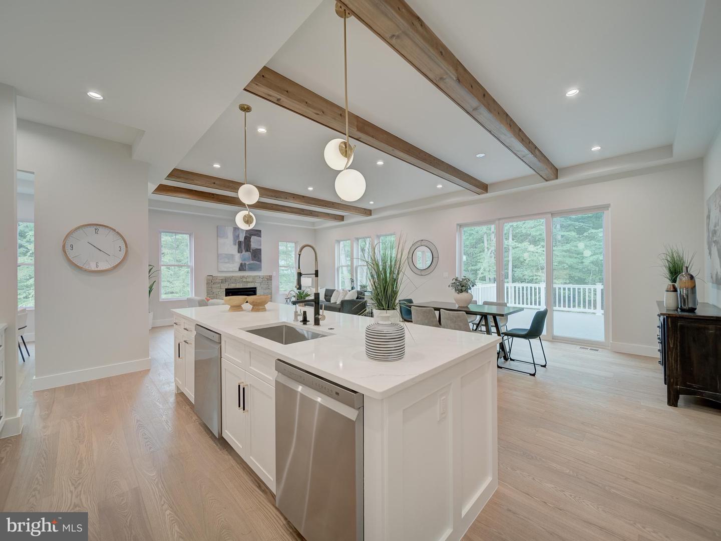 11340 PARK DR, FAIRFAX, Virginia 22030, 6 Bedrooms Bedrooms, ,6 BathroomsBathrooms,Residential,For sale,11340 PARK DR,VAFX2238592 MLS # VAFX2238592