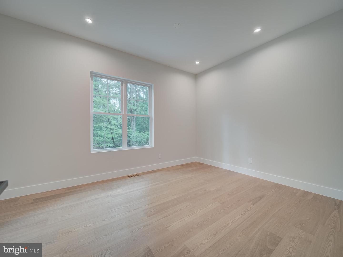 11340 PARK DR, FAIRFAX, Virginia 22030, 6 Bedrooms Bedrooms, ,6 BathroomsBathrooms,Residential,For sale,11340 PARK DR,VAFX2238592 MLS # VAFX2238592