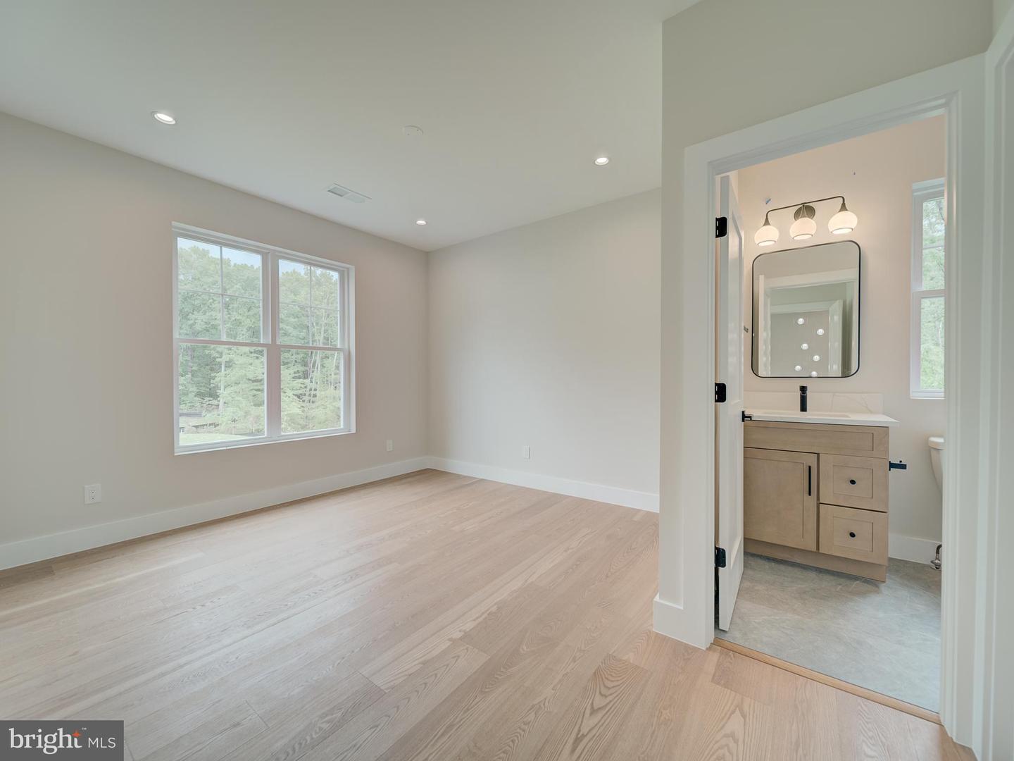 11340 PARK DR, FAIRFAX, Virginia 22030, 6 Bedrooms Bedrooms, ,6 BathroomsBathrooms,Residential,For sale,11340 PARK DR,VAFX2238592 MLS # VAFX2238592