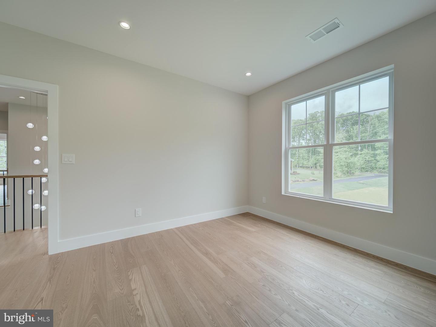 11340 PARK DR, FAIRFAX, Virginia 22030, 6 Bedrooms Bedrooms, ,6 BathroomsBathrooms,Residential,For sale,11340 PARK DR,VAFX2238592 MLS # VAFX2238592