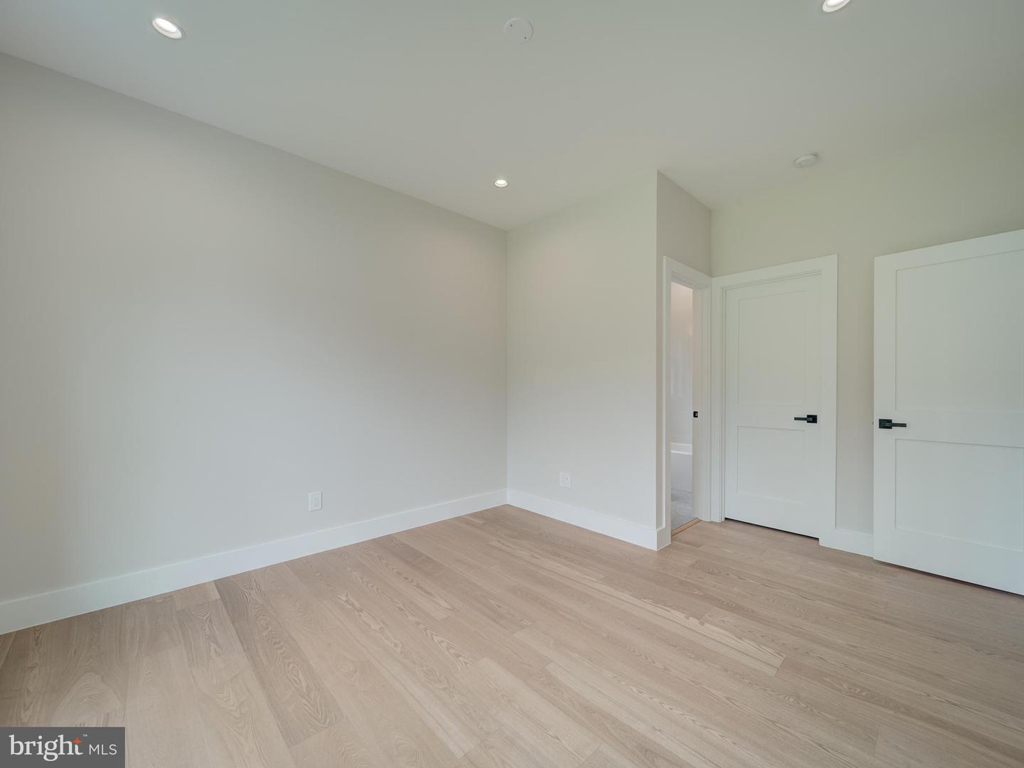 11340 PARK DR, FAIRFAX, Virginia 22030, 6 Bedrooms Bedrooms, ,6 BathroomsBathrooms,Residential,For sale,11340 PARK DR,VAFX2238592 MLS # VAFX2238592