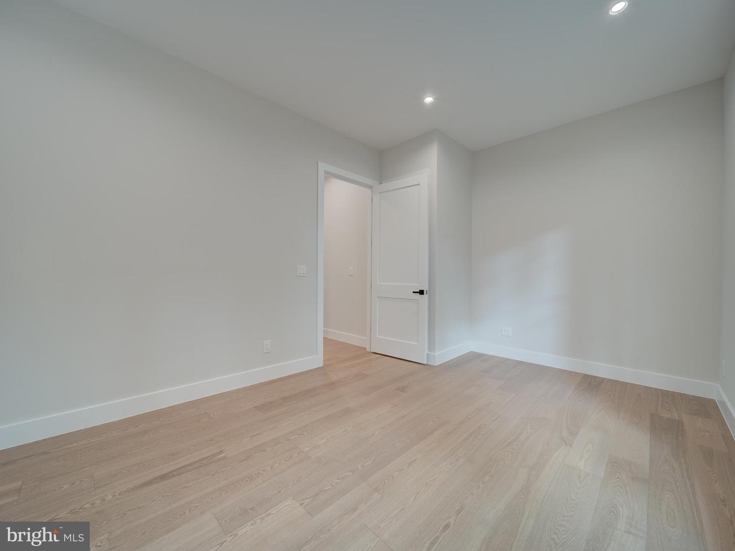 11340 PARK DR, FAIRFAX, Virginia 22030, 6 Bedrooms Bedrooms, ,6 BathroomsBathrooms,Residential,For sale,11340 PARK DR,VAFX2238592 MLS # VAFX2238592