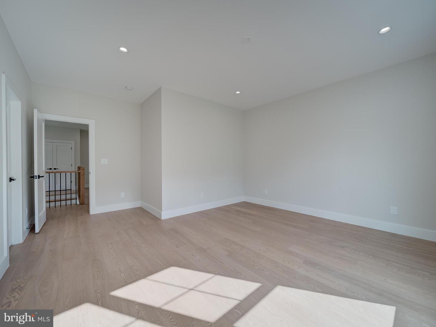 11340 PARK DR, FAIRFAX, Virginia 22030, 6 Bedrooms Bedrooms, ,6 BathroomsBathrooms,Residential,For sale,11340 PARK DR,VAFX2238592 MLS # VAFX2238592