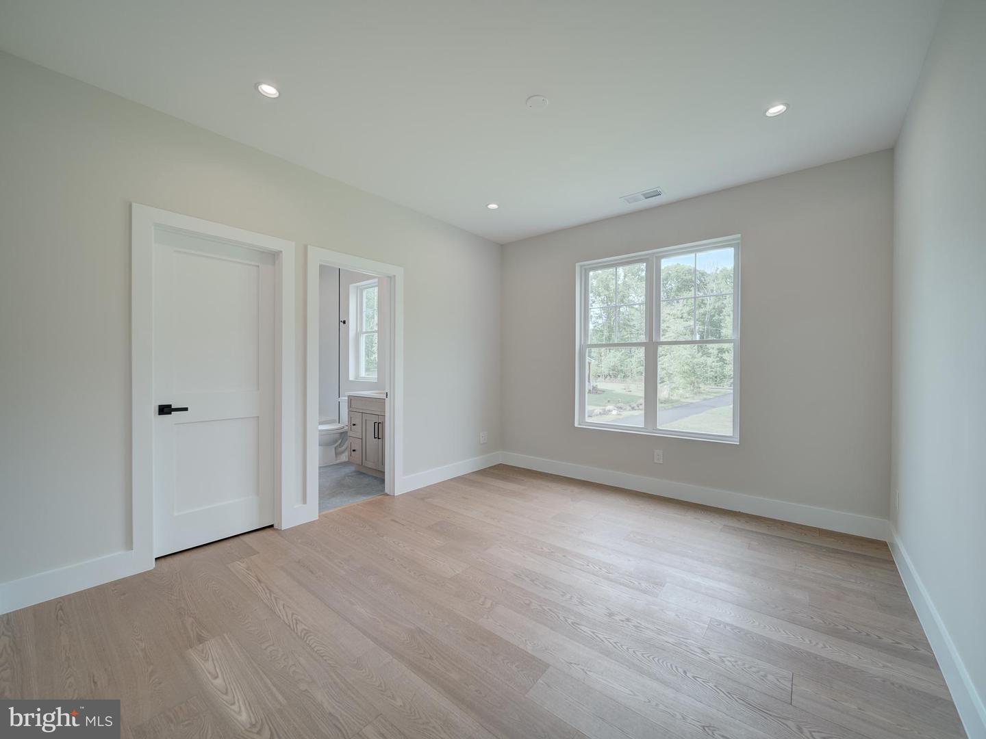11340 PARK DR, FAIRFAX, Virginia 22030, 6 Bedrooms Bedrooms, ,6 BathroomsBathrooms,Residential,For sale,11340 PARK DR,VAFX2238592 MLS # VAFX2238592