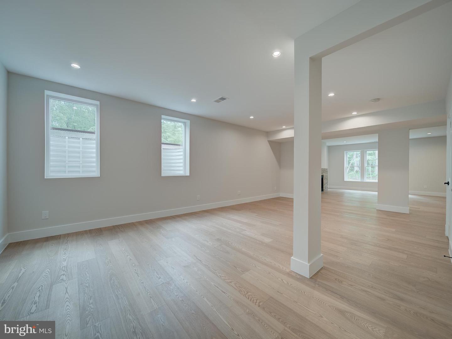 11340 PARK DR, FAIRFAX, Virginia 22030, 6 Bedrooms Bedrooms, ,6 BathroomsBathrooms,Residential,For sale,11340 PARK DR,VAFX2238592 MLS # VAFX2238592