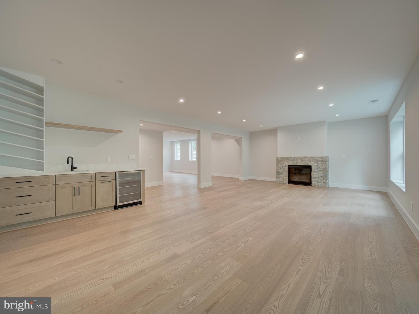 11340 PARK DR, FAIRFAX, Virginia 22030, 6 Bedrooms Bedrooms, ,6 BathroomsBathrooms,Residential,For sale,11340 PARK DR,VAFX2238592 MLS # VAFX2238592
