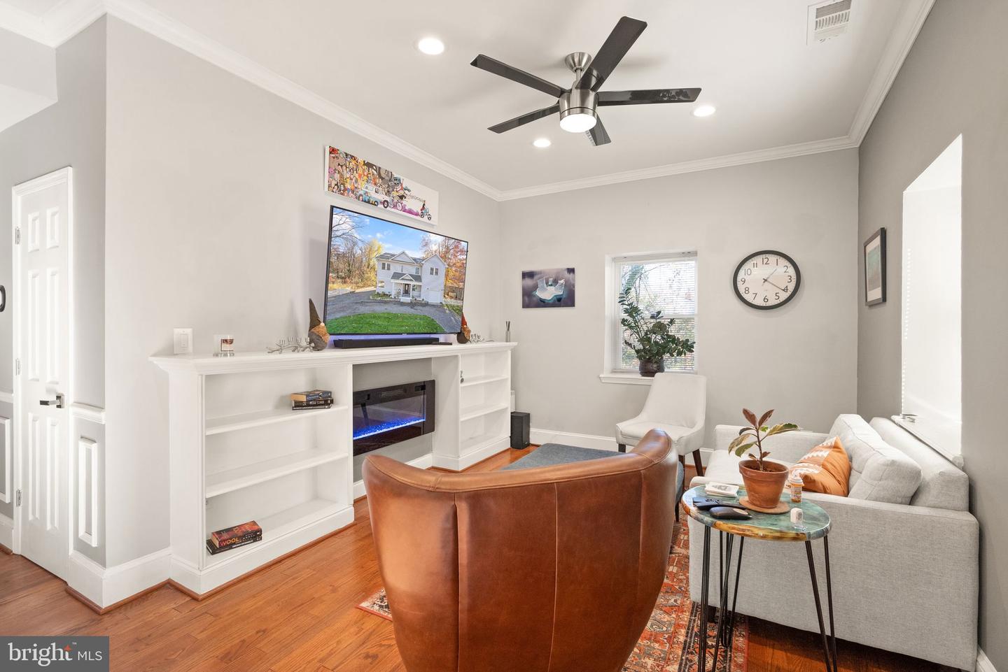 2813 WOODLAWN TRL, ALEXANDRIA, Virginia 22306, 4 Bedrooms Bedrooms, ,4 BathroomsBathrooms,Residential,For sale,2813 WOODLAWN TRL,VAFX2238716 MLS # VAFX2238716
