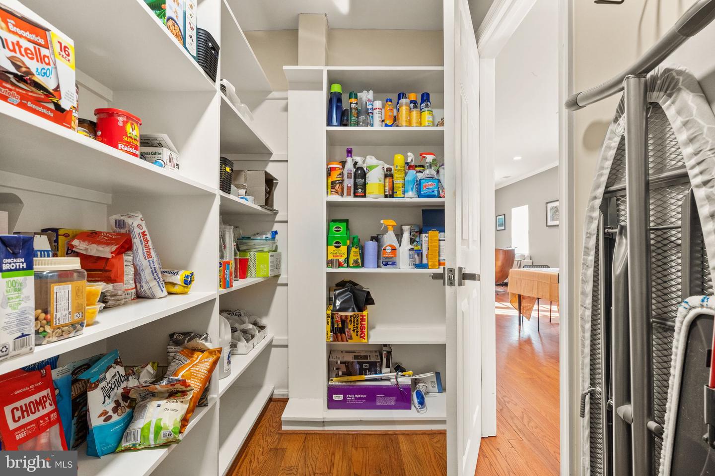 2813 WOODLAWN TRL, ALEXANDRIA, Virginia 22306, 4 Bedrooms Bedrooms, ,4 BathroomsBathrooms,Residential,For sale,2813 WOODLAWN TRL,VAFX2238716 MLS # VAFX2238716