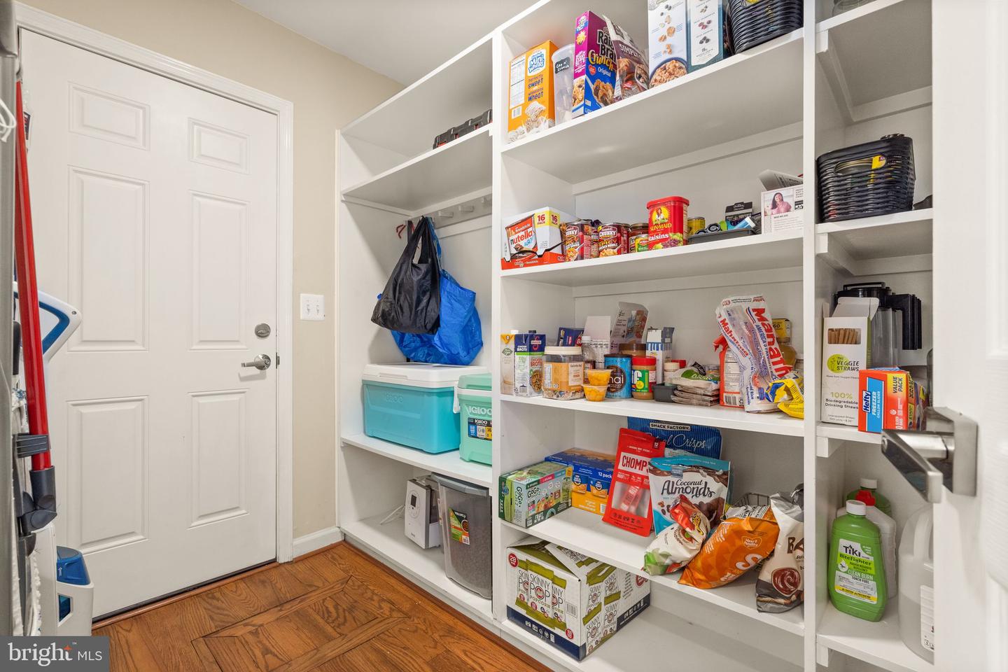 2813 WOODLAWN TRL, ALEXANDRIA, Virginia 22306, 4 Bedrooms Bedrooms, ,4 BathroomsBathrooms,Residential,For sale,2813 WOODLAWN TRL,VAFX2238716 MLS # VAFX2238716