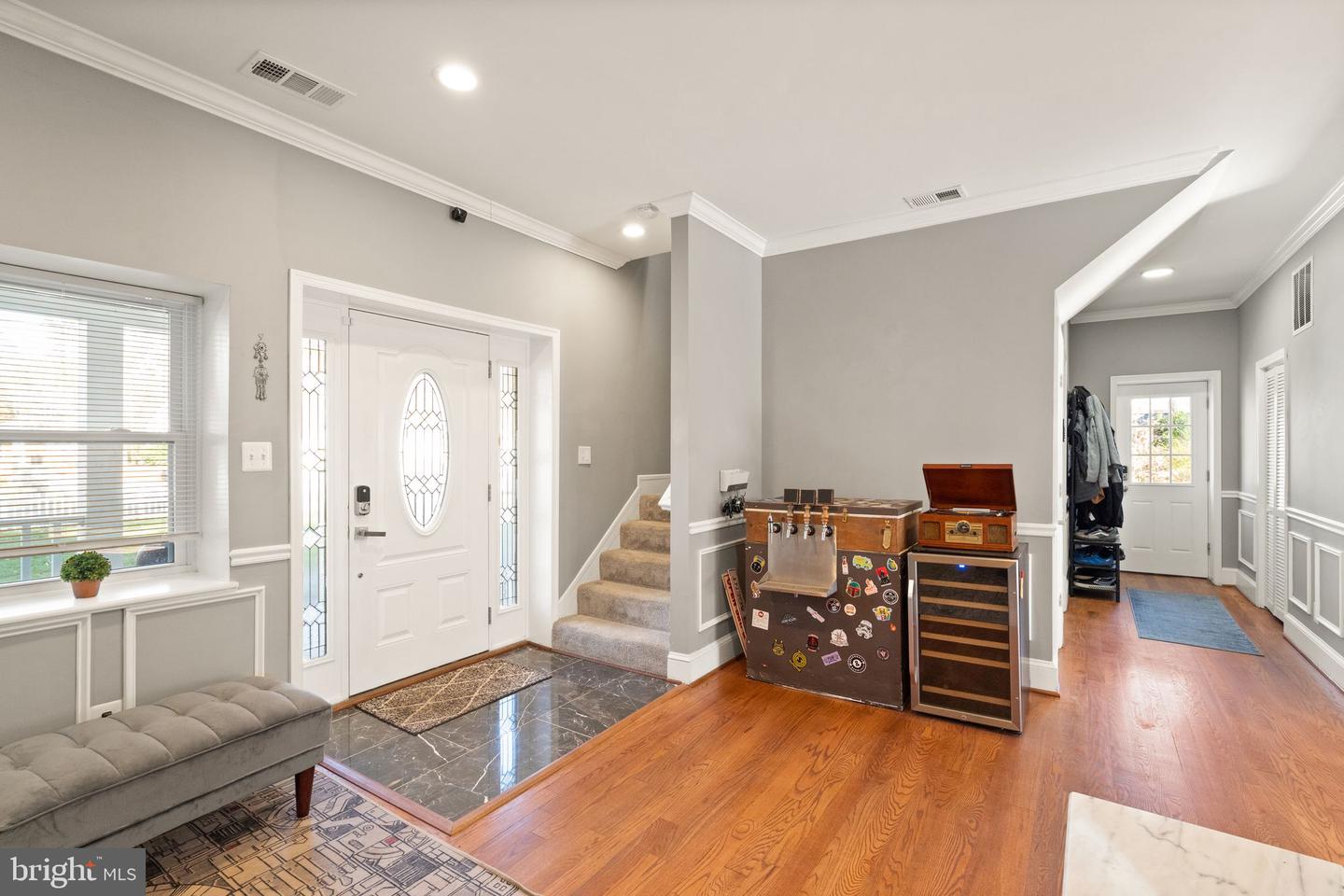 2813 WOODLAWN TRL, ALEXANDRIA, Virginia 22306, 4 Bedrooms Bedrooms, ,4 BathroomsBathrooms,Residential,For sale,2813 WOODLAWN TRL,VAFX2238716 MLS # VAFX2238716