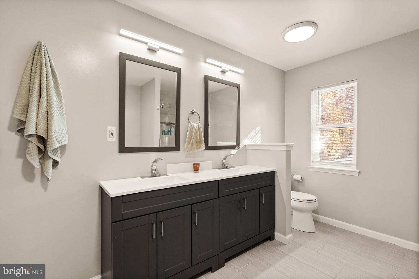 2813 WOODLAWN TRL, ALEXANDRIA, Virginia 22306, 4 Bedrooms Bedrooms, ,4 BathroomsBathrooms,Residential,For sale,2813 WOODLAWN TRL,VAFX2238716 MLS # VAFX2238716