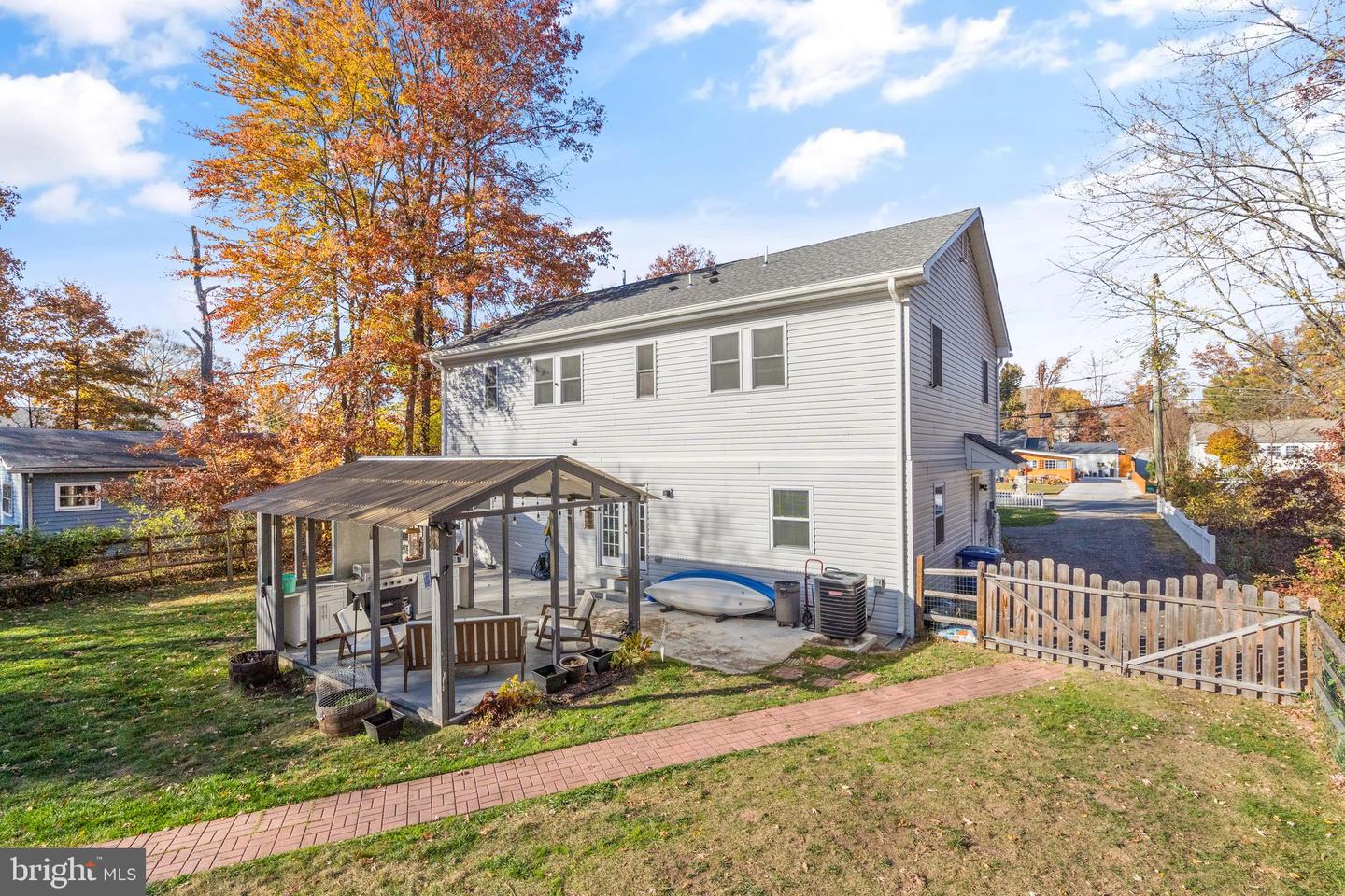 2813 WOODLAWN TRL, ALEXANDRIA, Virginia 22306, 4 Bedrooms Bedrooms, ,4 BathroomsBathrooms,Residential,For sale,2813 WOODLAWN TRL,VAFX2238716 MLS # VAFX2238716