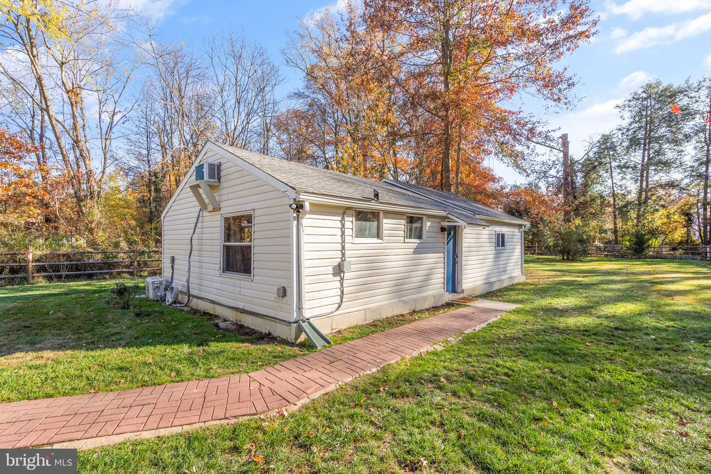 2813 WOODLAWN TRL, ALEXANDRIA, Virginia 22306, 4 Bedrooms Bedrooms, ,4 BathroomsBathrooms,Residential,For sale,2813 WOODLAWN TRL,VAFX2238716 MLS # VAFX2238716