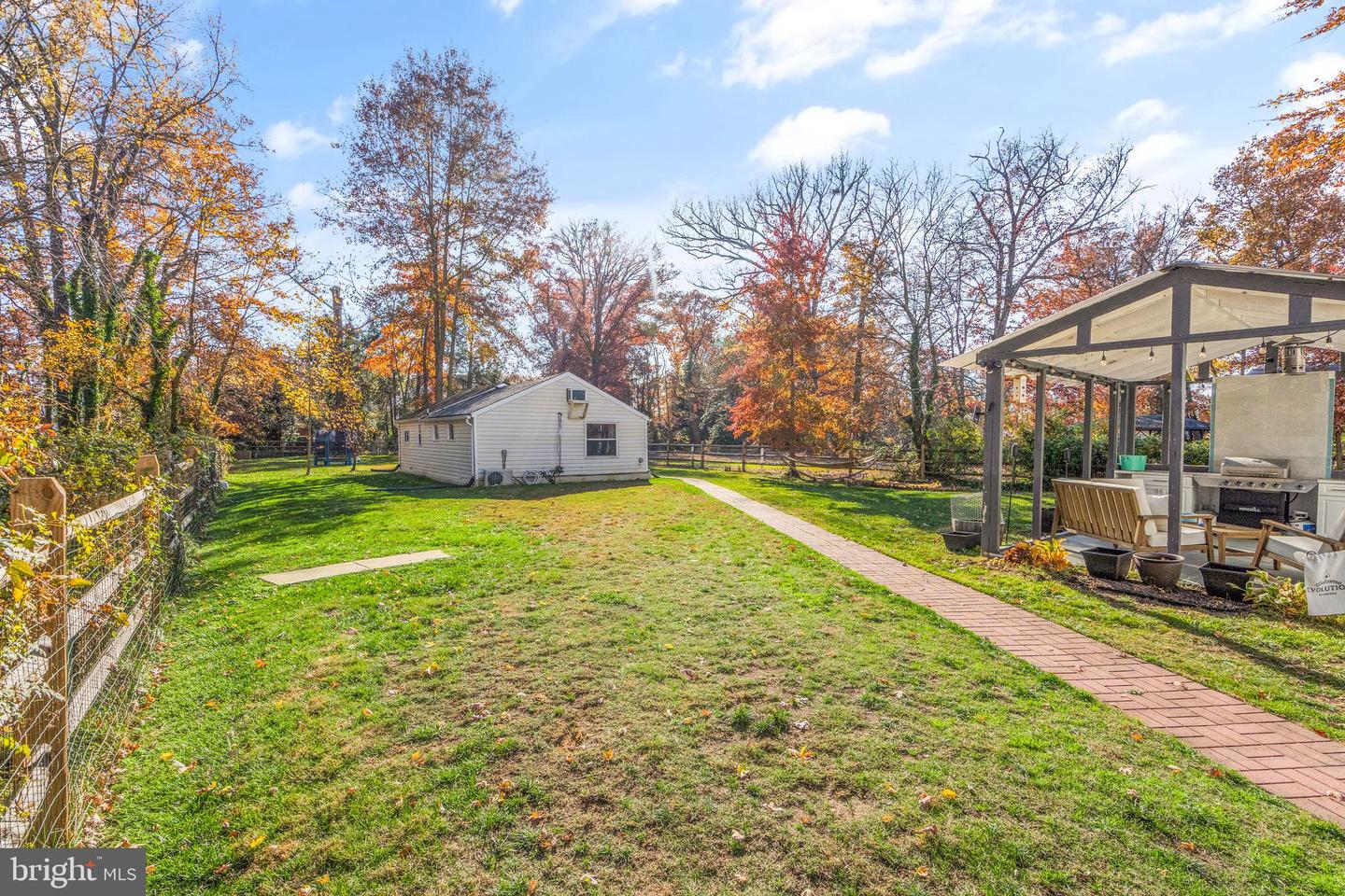2813 WOODLAWN TRL, ALEXANDRIA, Virginia 22306, 4 Bedrooms Bedrooms, ,4 BathroomsBathrooms,Residential,For sale,2813 WOODLAWN TRL,VAFX2238716 MLS # VAFX2238716
