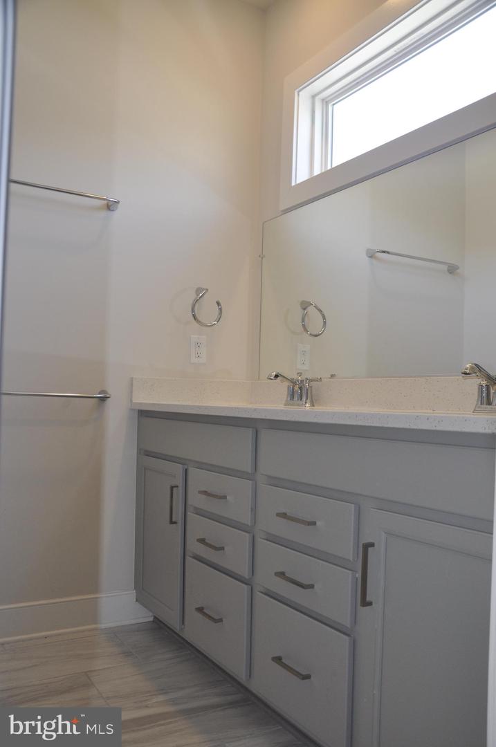 1674 DUNNINGTON PL, DUMFRIES, Virginia 22026, 4 Bedrooms Bedrooms, ,3 BathroomsBathrooms,Residential,For sale,1674 DUNNINGTON PL,VAPW2094002 MLS # VAPW2094002