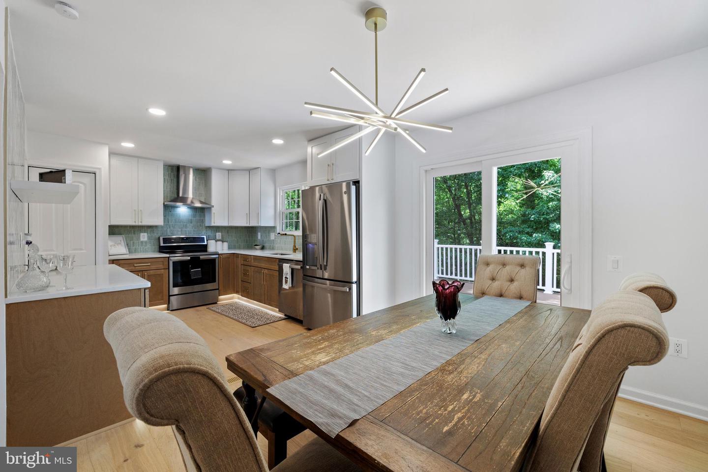10129 SASSAFRAS WOODS CT, BURKE, Virginia 22015, 3 Bedrooms Bedrooms, ,3 BathroomsBathrooms,Residential,For sale,10129 SASSAFRAS WOODS CT,VAFX2238662 MLS # VAFX2238662