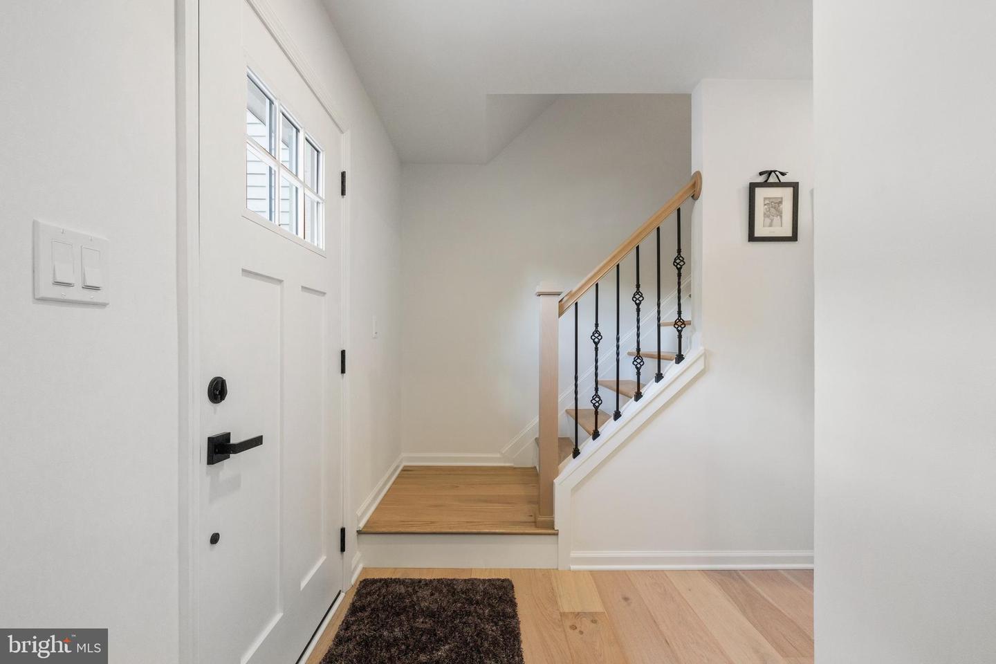 10129 SASSAFRAS WOODS CT, BURKE, Virginia 22015, 3 Bedrooms Bedrooms, ,3 BathroomsBathrooms,Residential,For sale,10129 SASSAFRAS WOODS CT,VAFX2238662 MLS # VAFX2238662