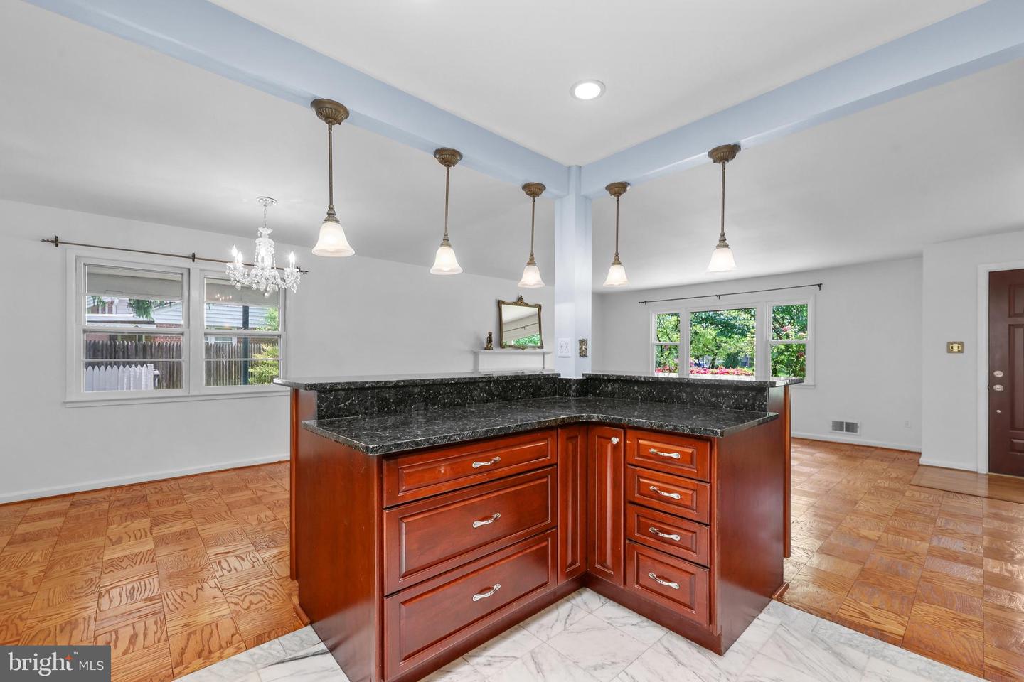 7030 SANTA MARIA CT, MCLEAN, Virginia 22101, 3 Bedrooms Bedrooms, ,3 BathroomsBathrooms,Residential,For sale,7030 SANTA MARIA CT,VAFX2238704 MLS # VAFX2238704