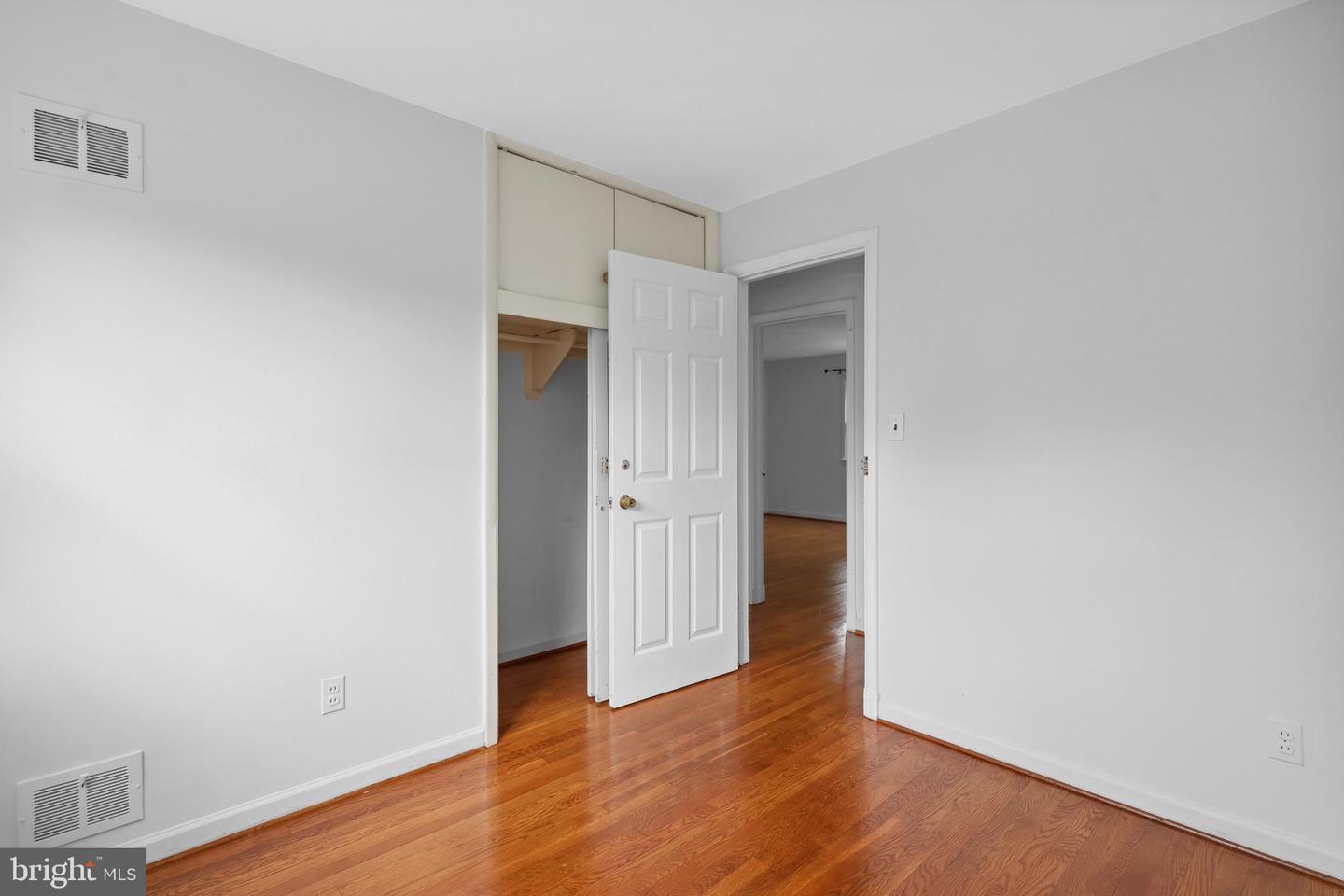 7030 SANTA MARIA CT, MCLEAN, Virginia 22101, 3 Bedrooms Bedrooms, ,3 BathroomsBathrooms,Residential,For sale,7030 SANTA MARIA CT,VAFX2238704 MLS # VAFX2238704