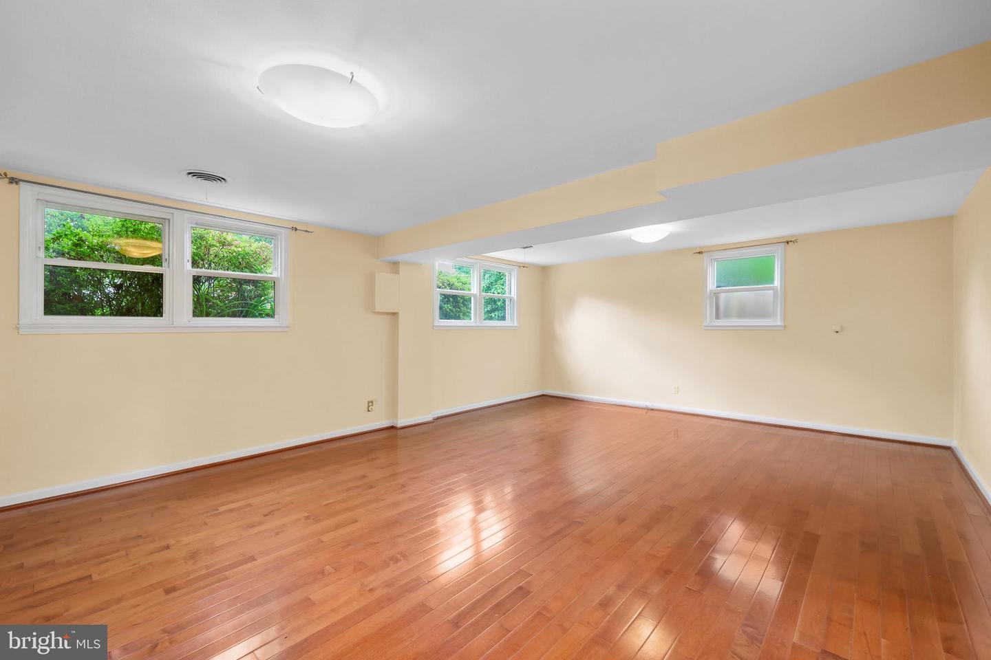 7030 SANTA MARIA CT, MCLEAN, Virginia 22101, 3 Bedrooms Bedrooms, ,3 BathroomsBathrooms,Residential,For sale,7030 SANTA MARIA CT,VAFX2238704 MLS # VAFX2238704