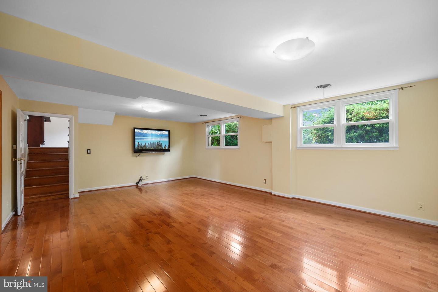 7030 SANTA MARIA CT, MCLEAN, Virginia 22101, 3 Bedrooms Bedrooms, ,3 BathroomsBathrooms,Residential,For sale,7030 SANTA MARIA CT,VAFX2238704 MLS # VAFX2238704