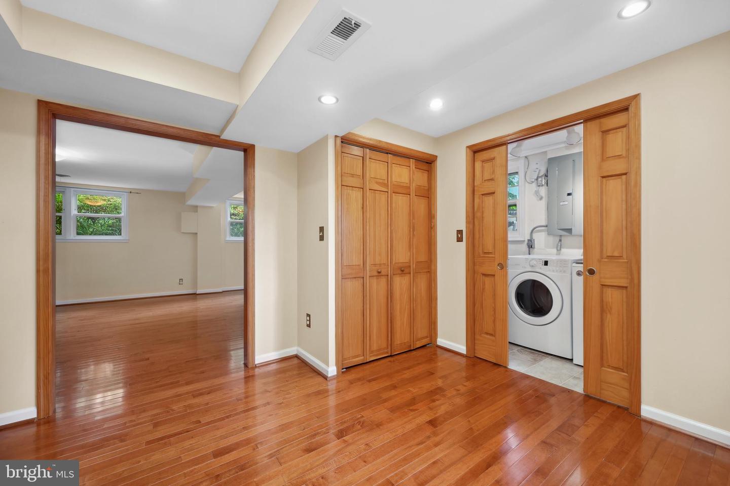 7030 SANTA MARIA CT, MCLEAN, Virginia 22101, 3 Bedrooms Bedrooms, ,3 BathroomsBathrooms,Residential,For sale,7030 SANTA MARIA CT,VAFX2238704 MLS # VAFX2238704
