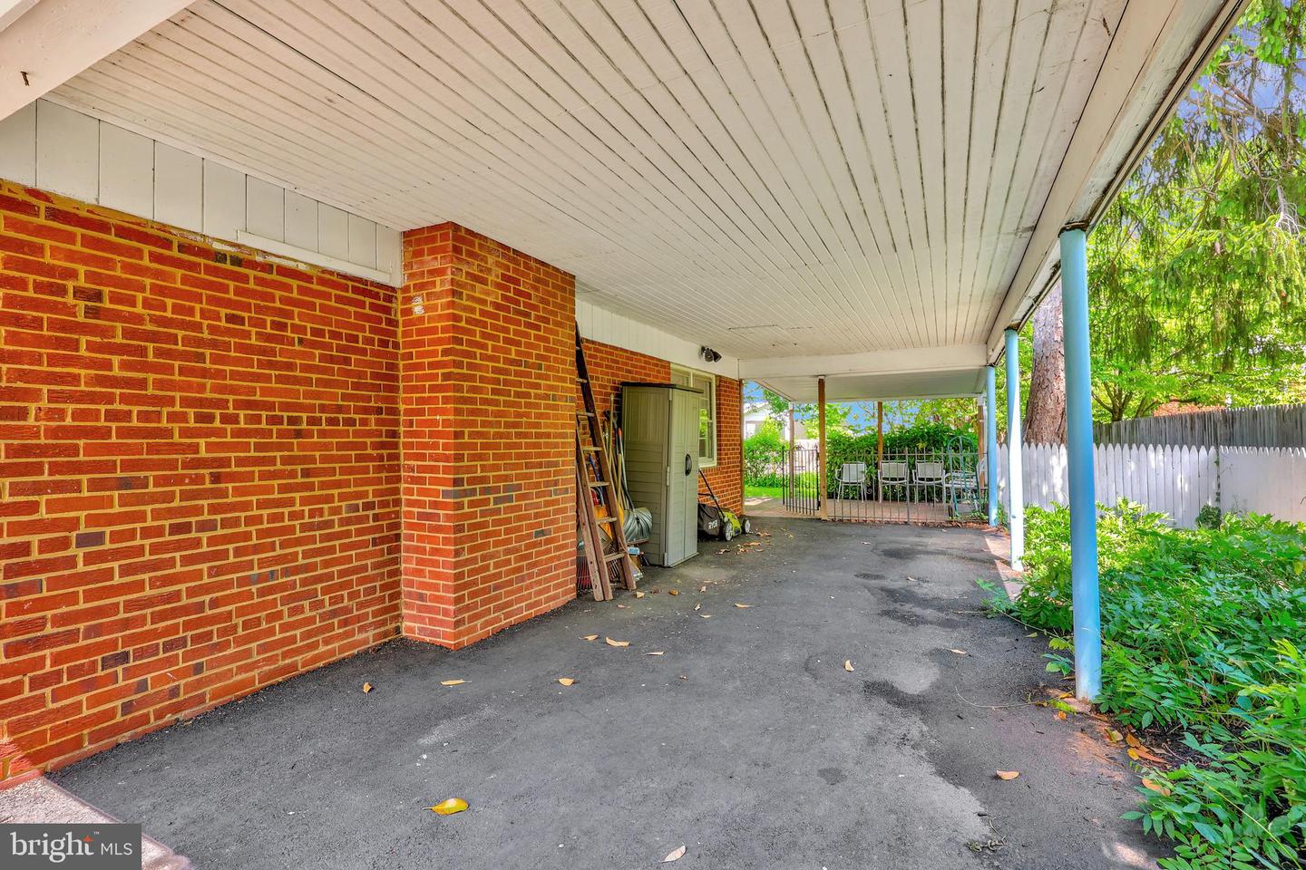 7030 SANTA MARIA CT, MCLEAN, Virginia 22101, 3 Bedrooms Bedrooms, ,3 BathroomsBathrooms,Residential,For sale,7030 SANTA MARIA CT,VAFX2238704 MLS # VAFX2238704