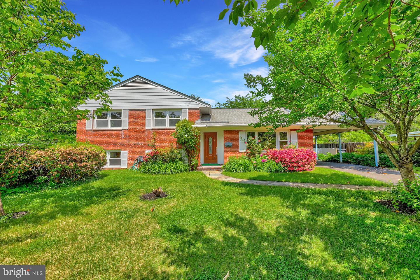7030 SANTA MARIA CT, MCLEAN, Virginia 22101, 3 Bedrooms Bedrooms, ,3 BathroomsBathrooms,Residential,For sale,7030 SANTA MARIA CT,VAFX2238704 MLS # VAFX2238704