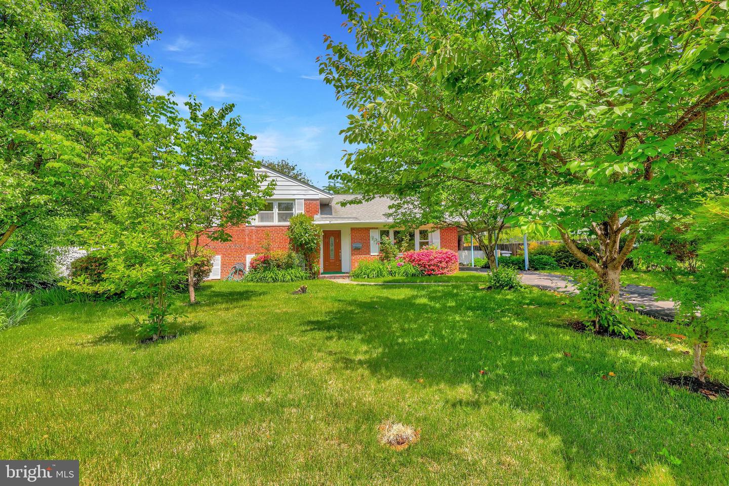 7030 SANTA MARIA CT, MCLEAN, Virginia 22101, 3 Bedrooms Bedrooms, ,3 BathroomsBathrooms,Residential,For sale,7030 SANTA MARIA CT,VAFX2238704 MLS # VAFX2238704